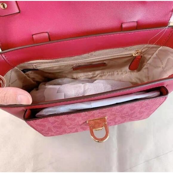 Michael Kors 35F1GNCS6V Manhattan Medium Leather and Logo Satchel in Berry Multi - Picture 5 of 7